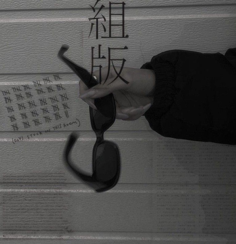 black dark aesthetic