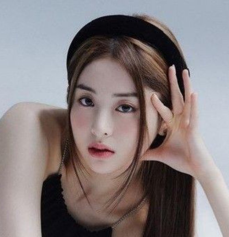 le sserafim yunjin 