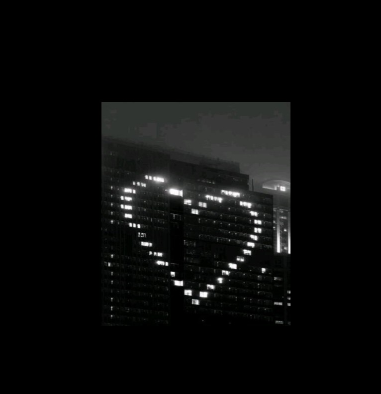 black aesthetic glow up heart