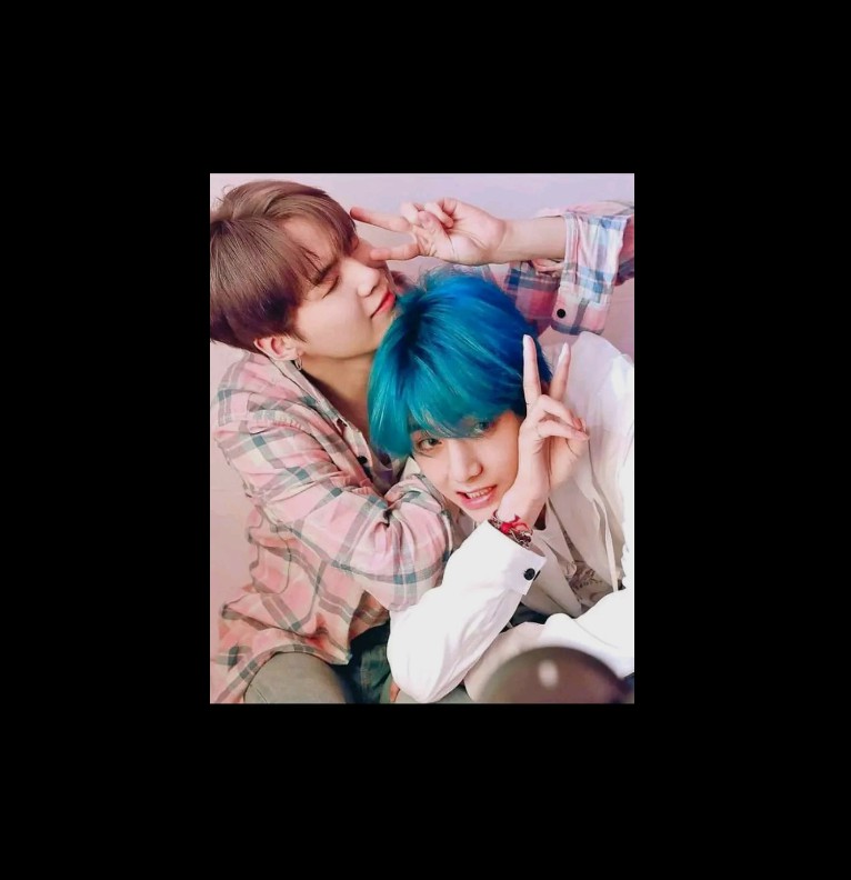 SUGA x V