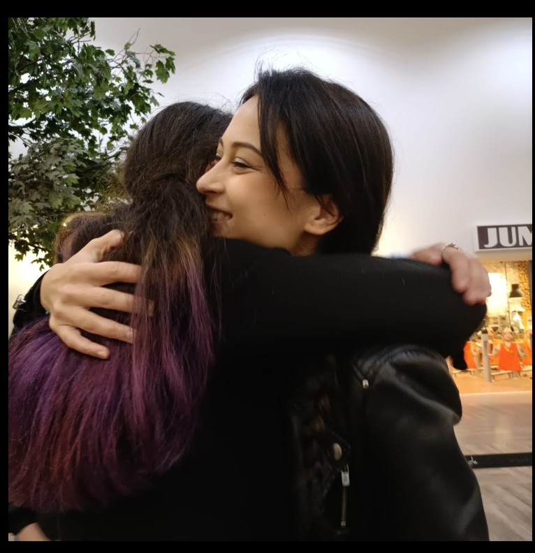 Hug from Djamila :