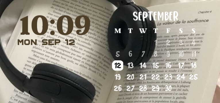 BEIGE CLOCK