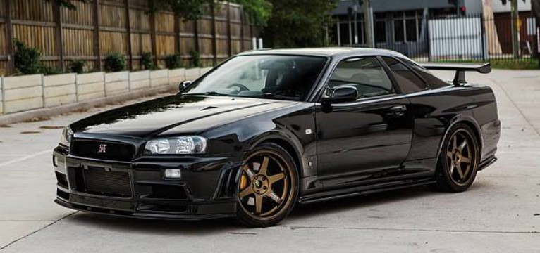 Car R34
