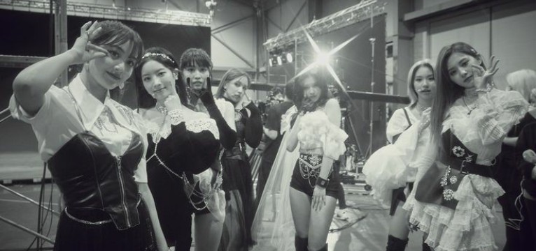 TWICE MAMA 2020