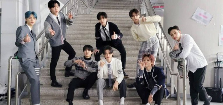 stray kids 