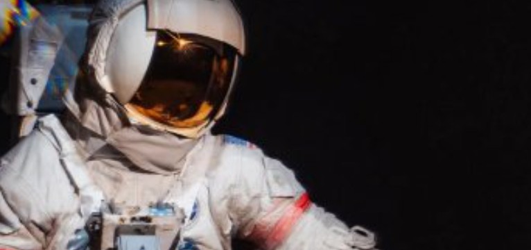 astronaut 