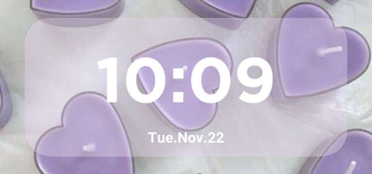 purple candles 