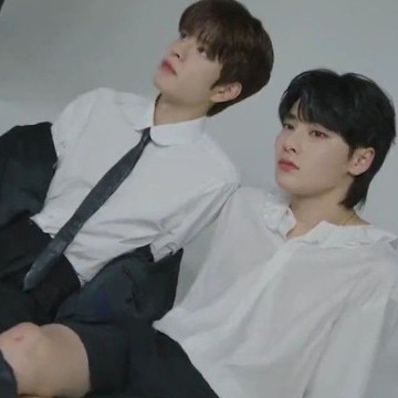 Seungmin y I.N