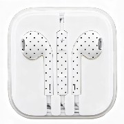 wired earphones 