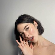 Gracie Abrams 