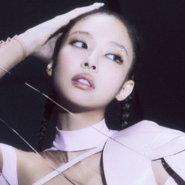 BLACKPINK JENNIE PINK VENOM