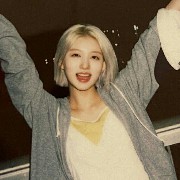 Gaeul polaroid
