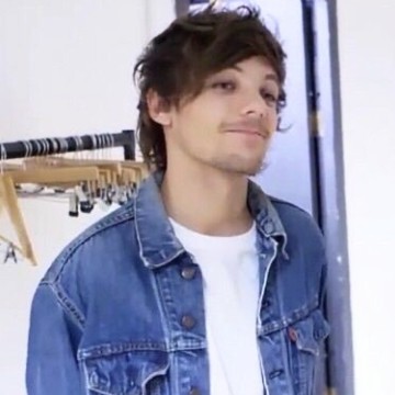 Louis Tomlinson Blue 