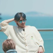 Lee know