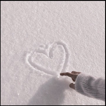 heart snow finger