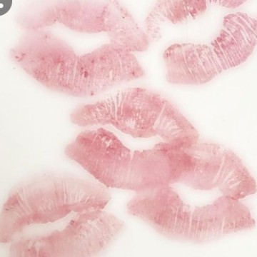 kiss