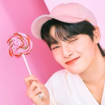 I.N pink