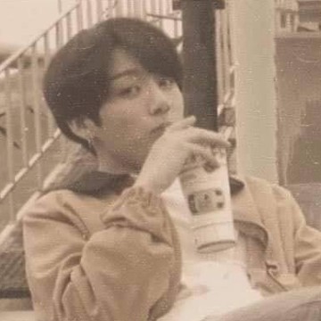 BTS: Jungkook Brown vintage