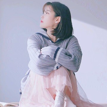 IU