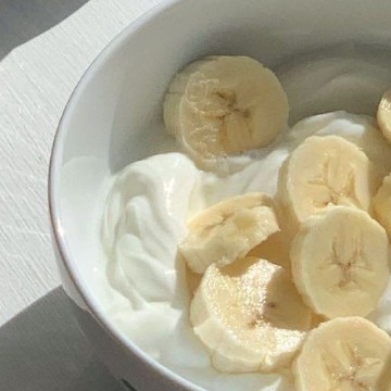 white and yellow ae