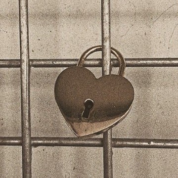 brown heart lock