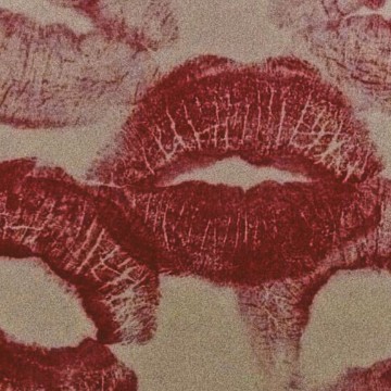 kiss