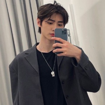 sunghoon black aesthetic 