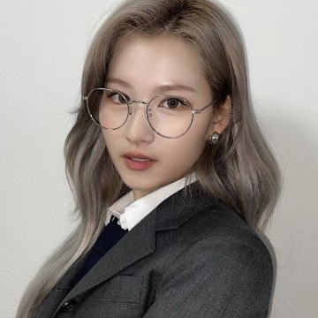 twice sana 