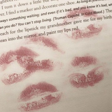 lipstick kiss widget