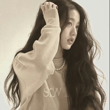 vintage k-pop aesthetic wonyoung
