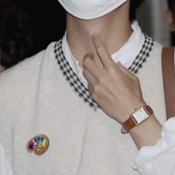 Taehyung Aesthetic beige 