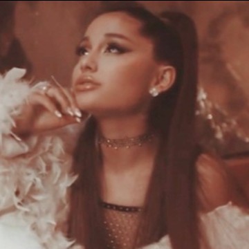 Arianaaa