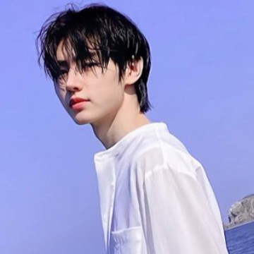 sunghoon 
