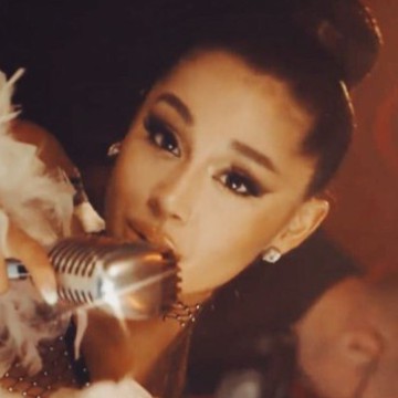Aesthetic Ariana Grande Photo