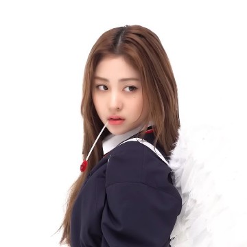 yunjin le sserafim 1
