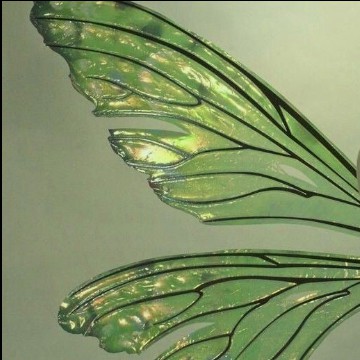 wings green