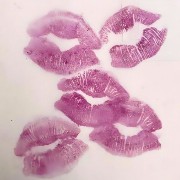 kisses widget