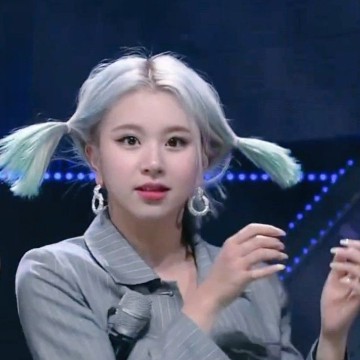chaeyoung 